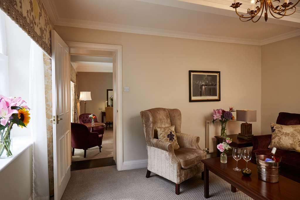 Macdonald Alveston Manor & Hotel