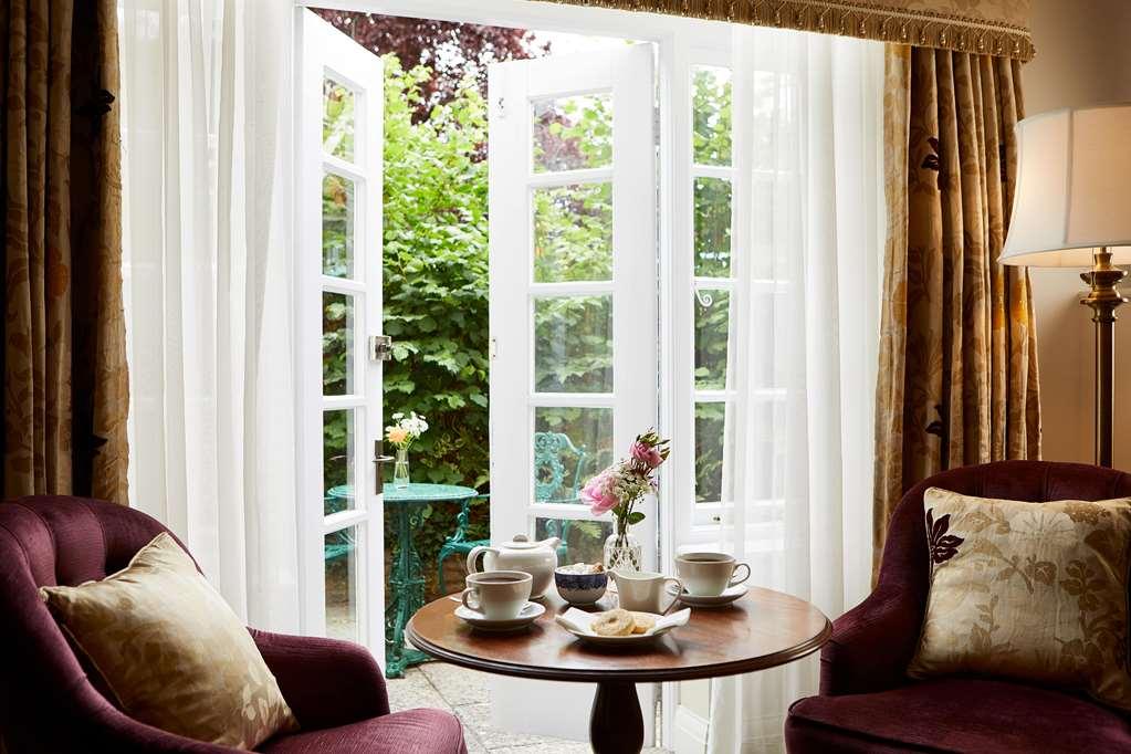 Macdonald Alveston Manor & Hotel 4*